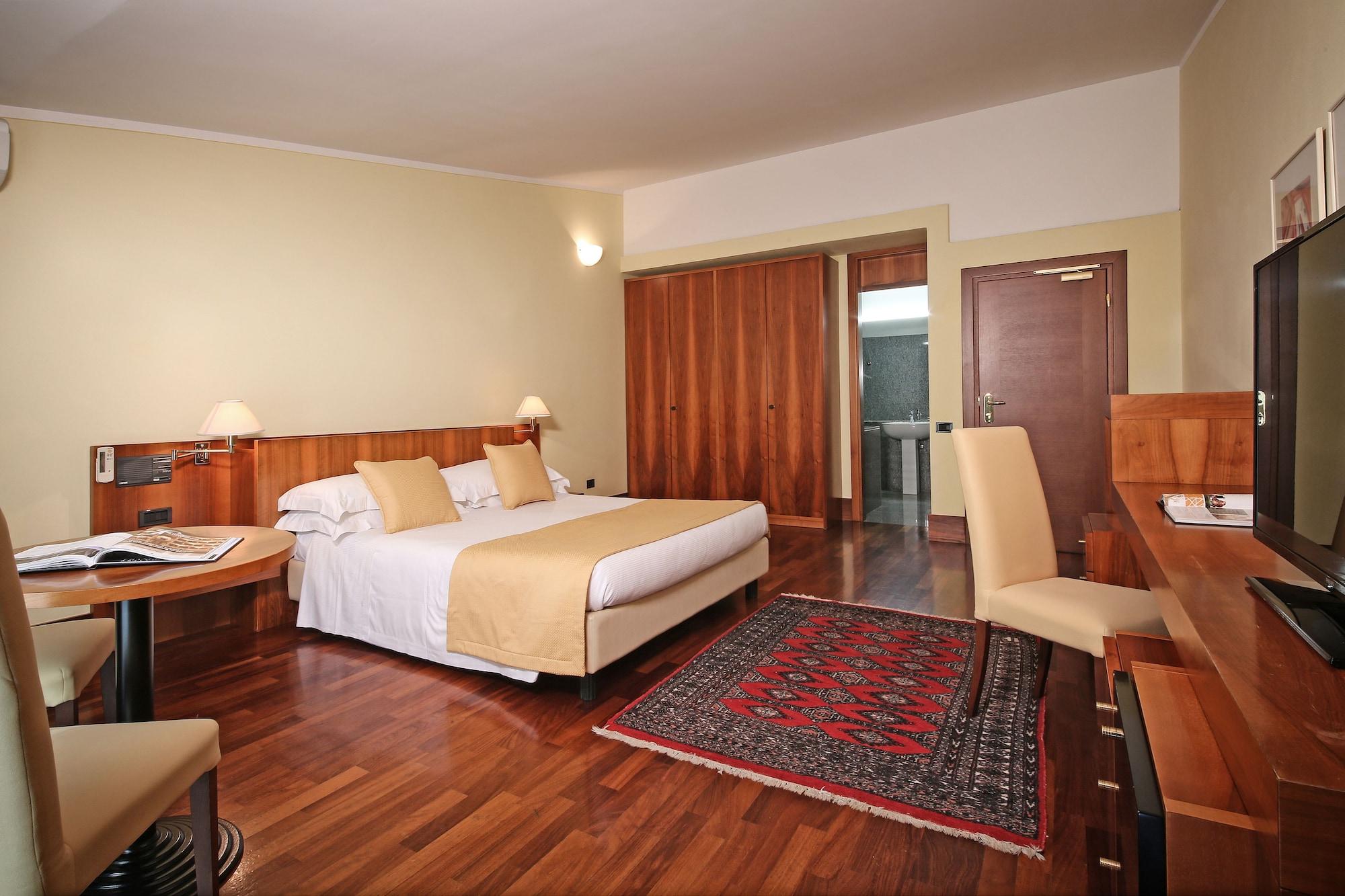 Hotel Du Parc 4*