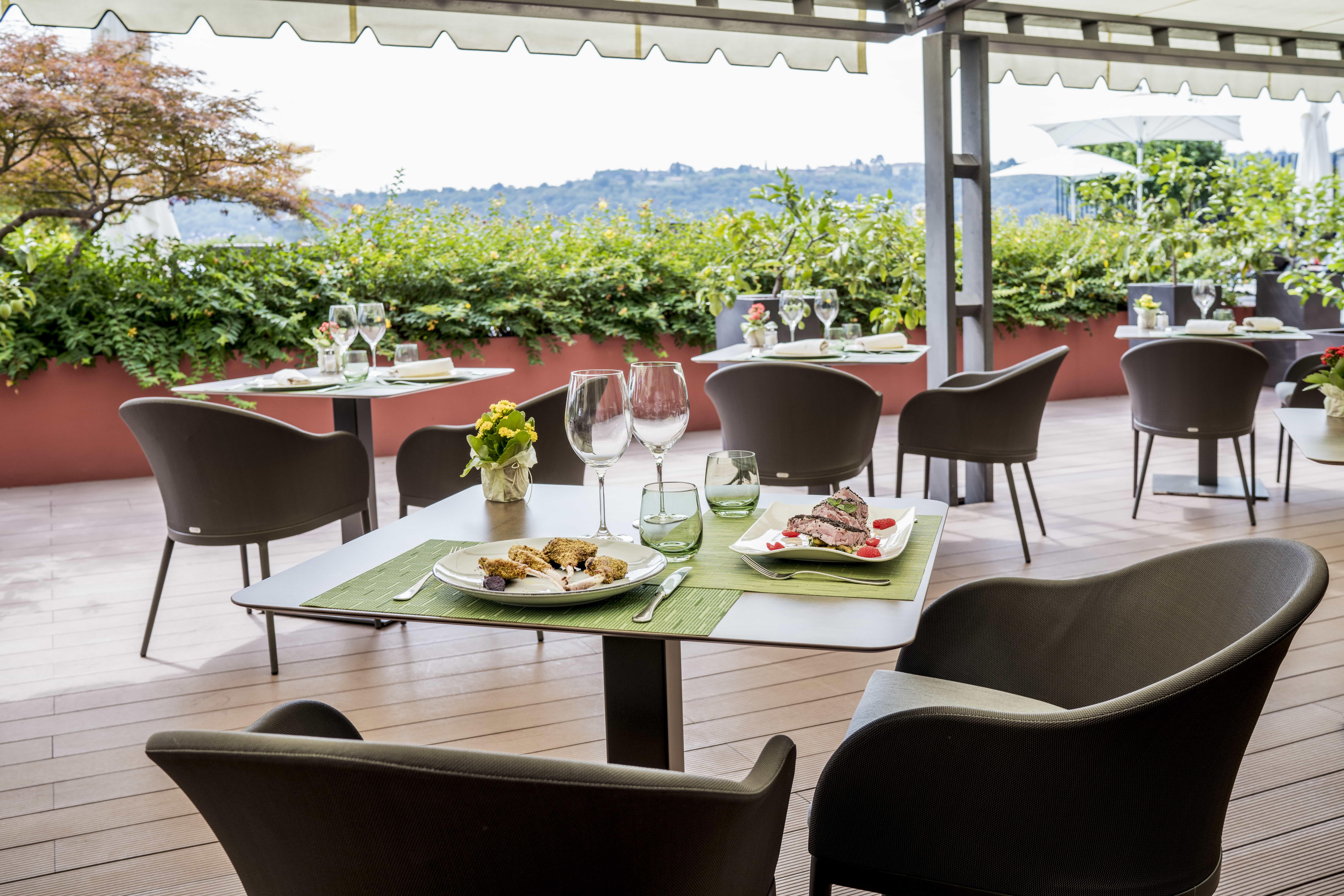 Du Parc Hotel 4*