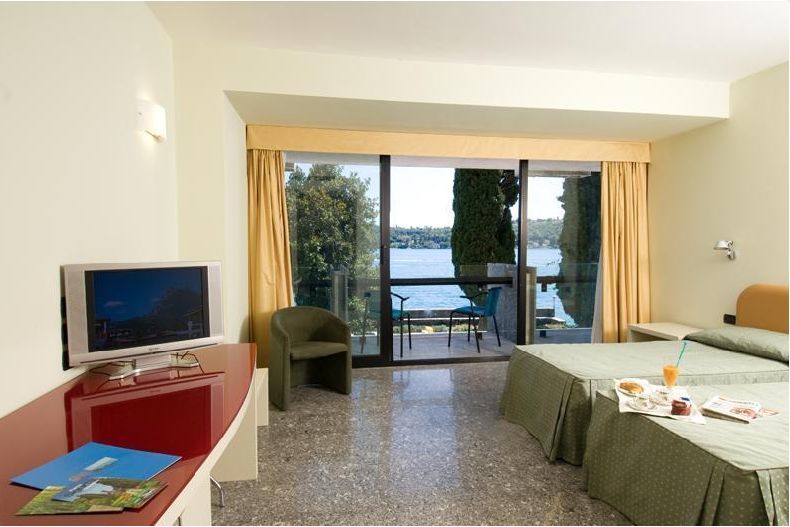 Du Parc Hotel 4*