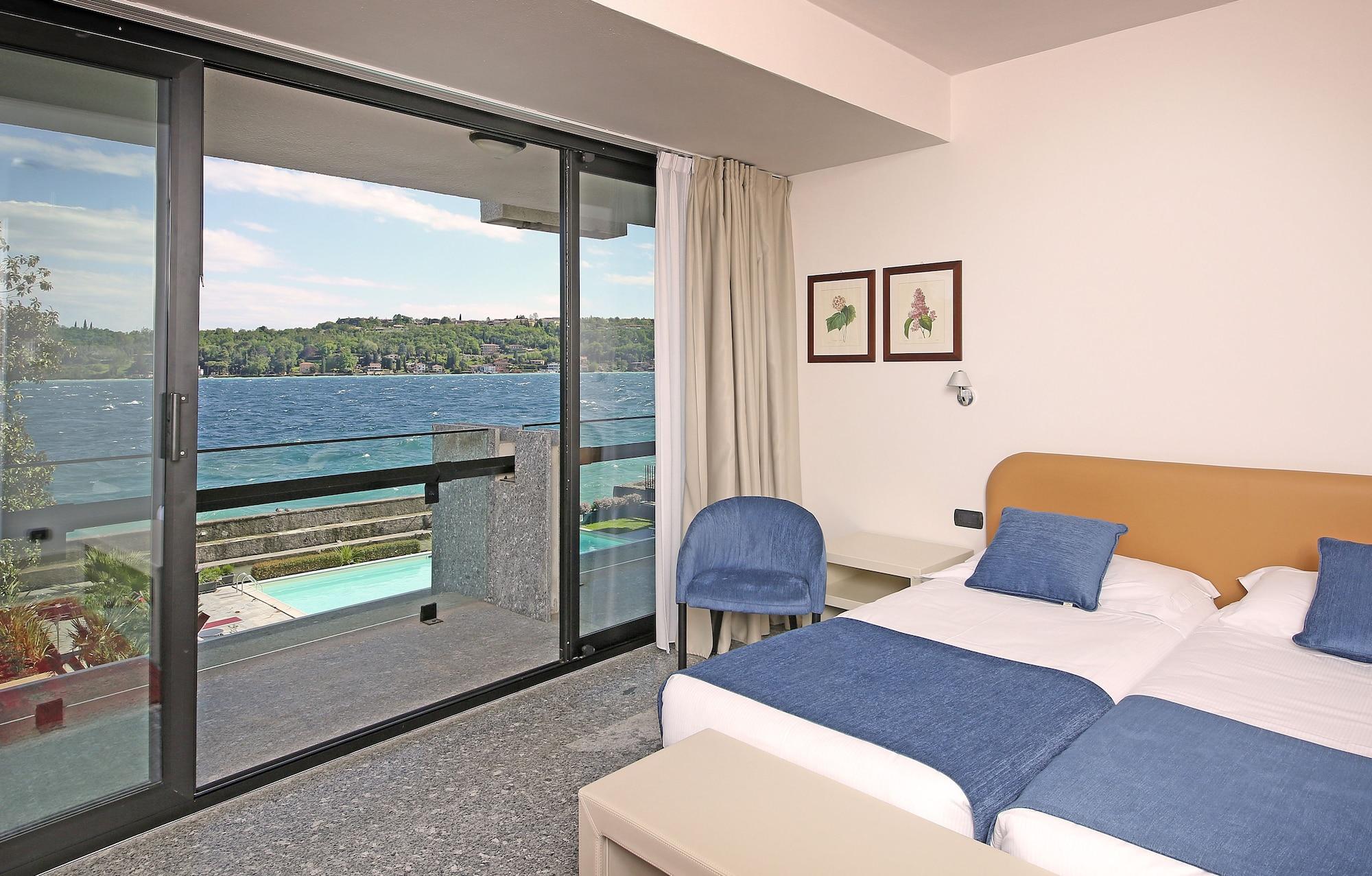 Du Parc Hotel 4*